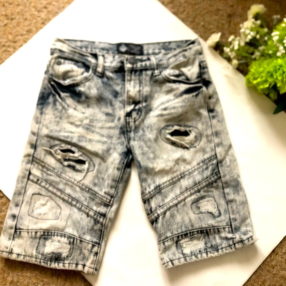 Road Narrows Boy’s distressed Bermuda Jean shorts